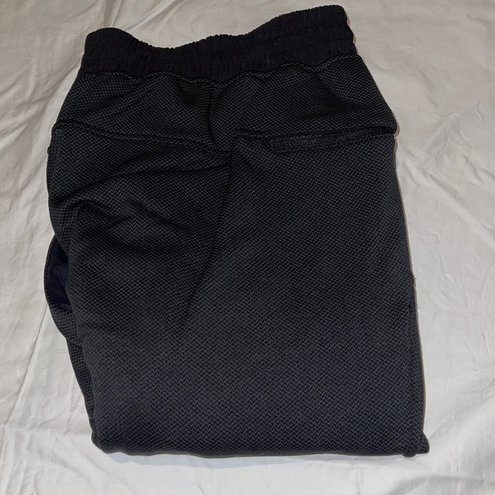 Lululemon Grid Tech Pant